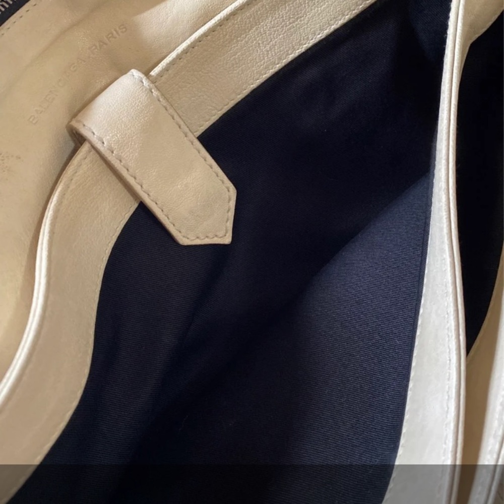 Vintage Balenciaga Cream/Tan Leather Clutch - Picture 5 of 9